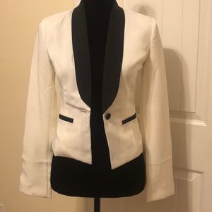 🖤Love Tree Ivory and Black Blazer Jacket NWOT🖤